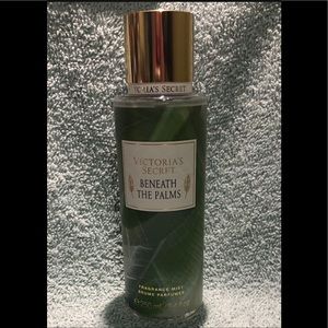 Victoria secret Beneath  the palms fragrance mist Brumé 8.4